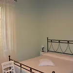 לינה וארוחת בוקר Da Ferro 3*